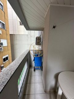 Apartamento à venda no bairro Meia Praia