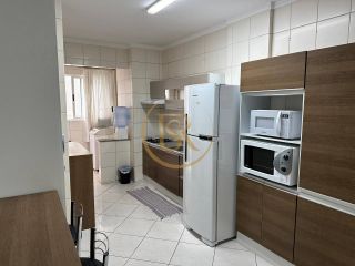 Apartamento à venda no bairro Meia Praia