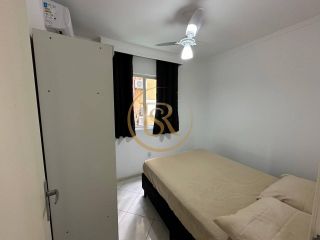 Apartamento à venda no bairro Meia Praia