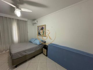 Apartamento à venda no bairro Meia Praia