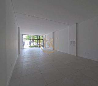 Sala comercial frente mar no Perequê