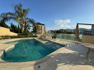 Casa vista mar disponível para locação anual.