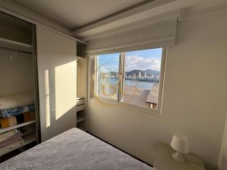 Casa vista mar disponível para locação anual.