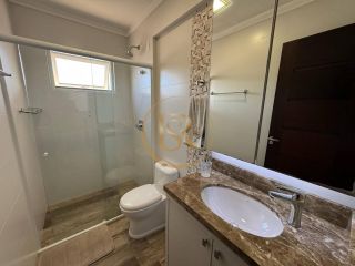 Casa vista mar disponível para locação anual.