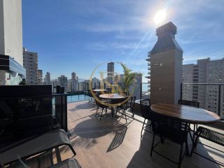 Apartamento vista mar na praia do Perequê