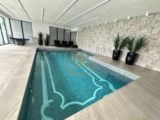 Apartamento na Meia Praia lazer diferenciado