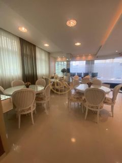 Apartamento disponível para locação anual na Meia Praia 120 m² com lazer