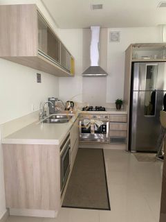 Apartamento disponível para locação anual na Meia Praia 120 m² com lazer