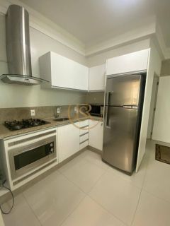 Apartamento disponível para locação anual na Meia Praia 120 m² com lazer