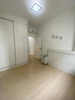Apartamento disponível para locação anual na Meia Praia 120 m² com lazer