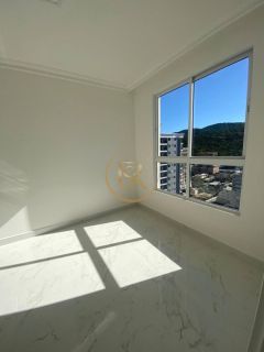 Apartamento disponível para locação anual com lazer completo no Morretes