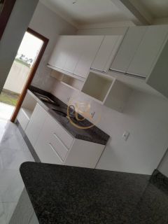 Casa pronta por 370 mil em Tijucas