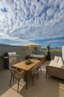 Sobrado com rooftop à venda