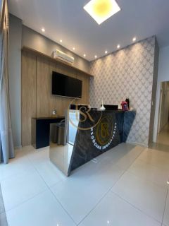 Sala comercial no coração de Meia Praia