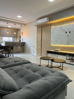 Apartamento finamente mobiliado no Perequê