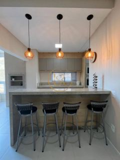 Apartamento finamente mobiliado no Perequê