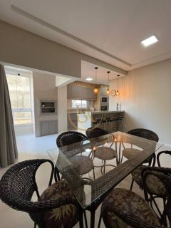 Apartamento finamente mobiliado no Perequê