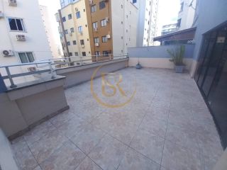 Locação de cobertura a 250 metros do mar