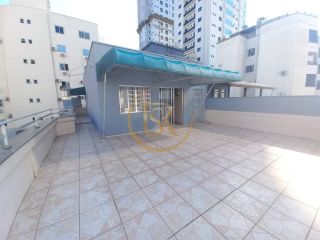 Locação de cobertura a 250 metros do mar