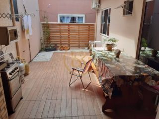 Casa disponível para locação anual no Perequê.