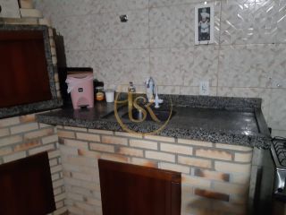 Casa disponível para locação anual no Perequê.