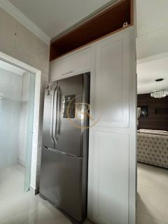 Apartamento disponível para locação anual na Meia Praia
