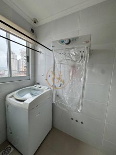 Apartamento disponível para locação anual na Meia Praia
