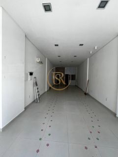 Sala comercial na Meia Praia