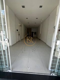 Sala comercial na Meia Praia