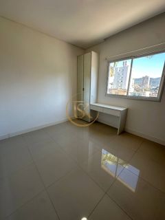 Apartamento semi-mobiliado 