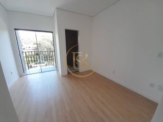 Sobrado à venda no bairro Morretes