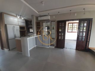 Casa à venda no Alto Perequê