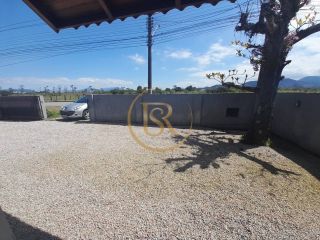 Casa à venda no Alto Perequê