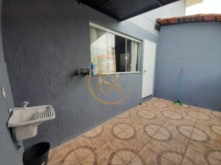 Sobrado de esquina no Centro de Camboriú