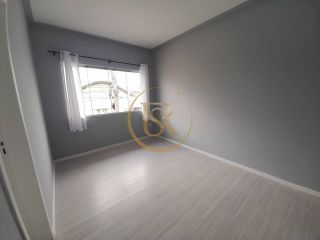 Sobrado de esquina no Centro de Camboriú