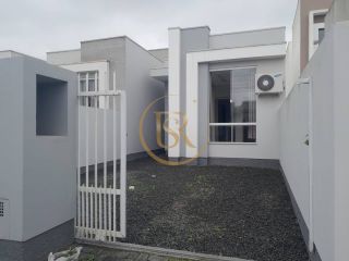 Casa pronta por 400 mil em Tijucas