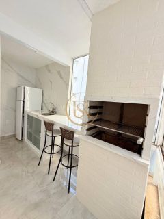 Casa Para Temporada com 05 quartos 04 suítes no bairro Perequê em Porto Belo