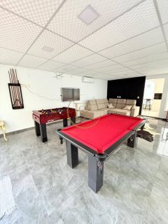 Casa Para Temporada com 05 quartos 04 suítes no bairro Perequê em Porto Belo