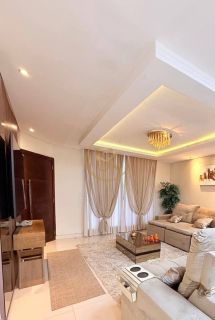 Casa Para Temporada com 05 quartos 04 suítes no bairro Perequê em Porto Belo