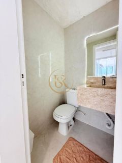 Casa Para Temporada com 05 quartos 04 suítes no bairro Perequê em Porto Belo