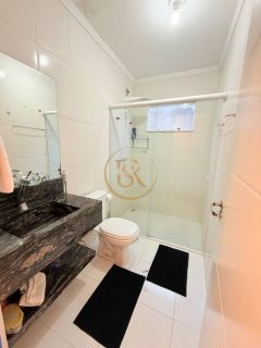 Casa Para Temporada com 05 quartos 04 suítes no bairro Perequê em Porto Belo