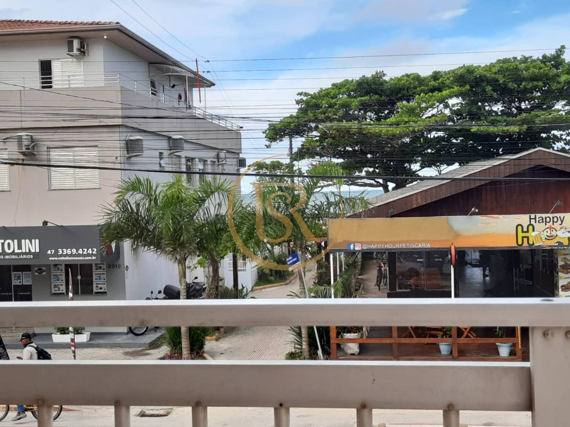 Casa na avenida da praia do perequê disponível para temporada