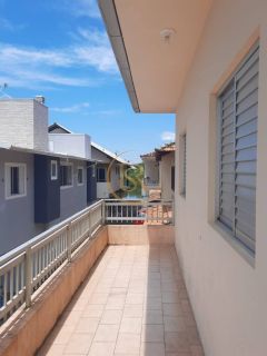 Casa na avenida da praia do perequê disponível para temporada