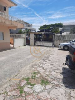 Casa na avenida da praia do perequê disponível para temporada