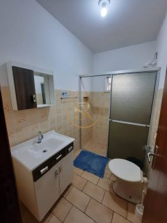 Casa na avenida da praia do perequê disponível para temporada