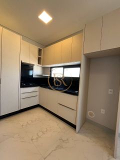 Apartamento semimobiliado