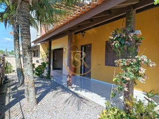 Casa Para Alugar com 3 quartos 1 suítes no bairro Balneário perequê em Porto Belo