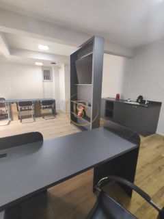 Sala mobiliada na Avenida Senador Atílio Fontana (PRAIA DO PEREQUÊ) Porto Belo -SC