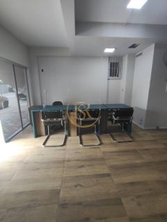 Sala mobiliada na Avenida Senador Atílio Fontana (PRAIA DO PEREQUÊ) Porto Belo -SC