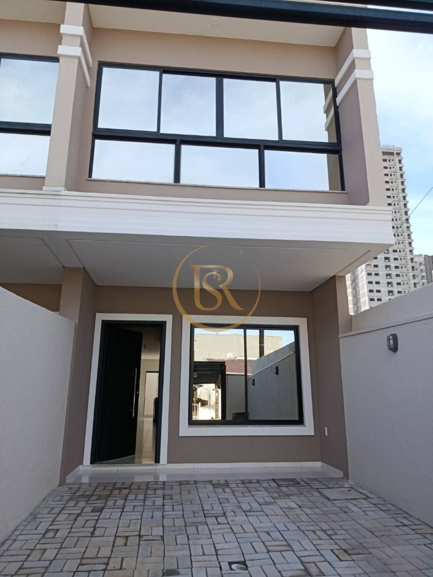 Sobrado para Locação Anual – Jardim Dourado, Porto Belo